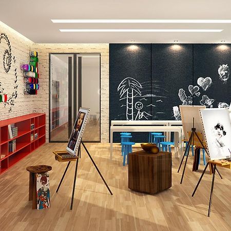 The Residences At Commonwealth By Century Properties Quezon City Extérieur photo